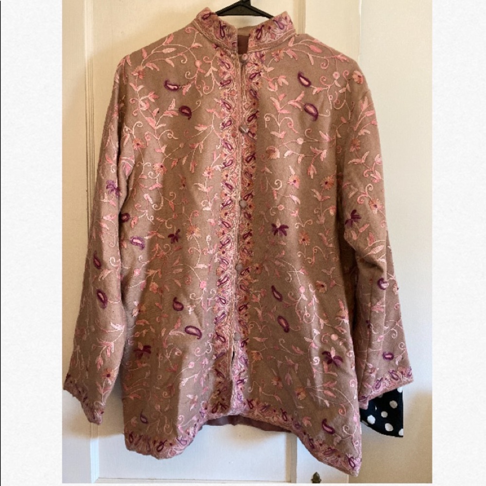 Gorgeous embroidered evening coat / jacket /blazer